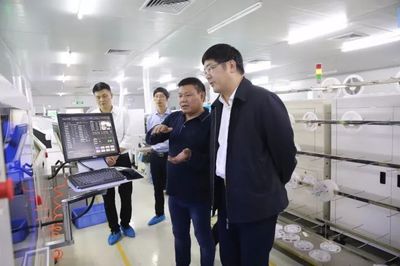 县委书记胡剑飞在深圳考察一束光科技_财经_网