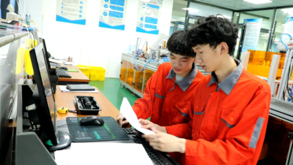 立足园内企业用人需求，祁阳高新区搭建校企合作平台助力电子产业升级